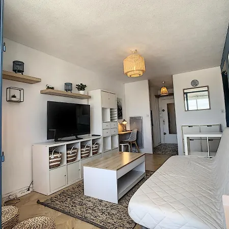 Renove Pres Avec Parking Prive - Fr-1-715-34 Apartamento